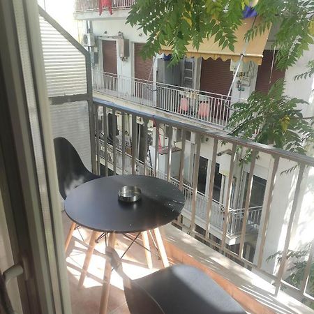 G M 3 Rooms Kentpo In The Heart Of The City Лариса Екстериор снимка