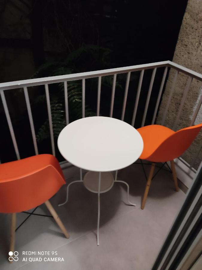G M 3 Rooms Kentpo In The Heart Of The City Лариса Екстериор снимка