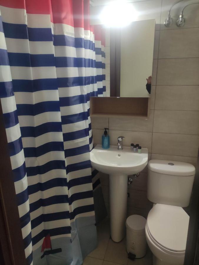 G M 3 Rooms Kentpo In The Heart Of The City Лариса Екстериор снимка