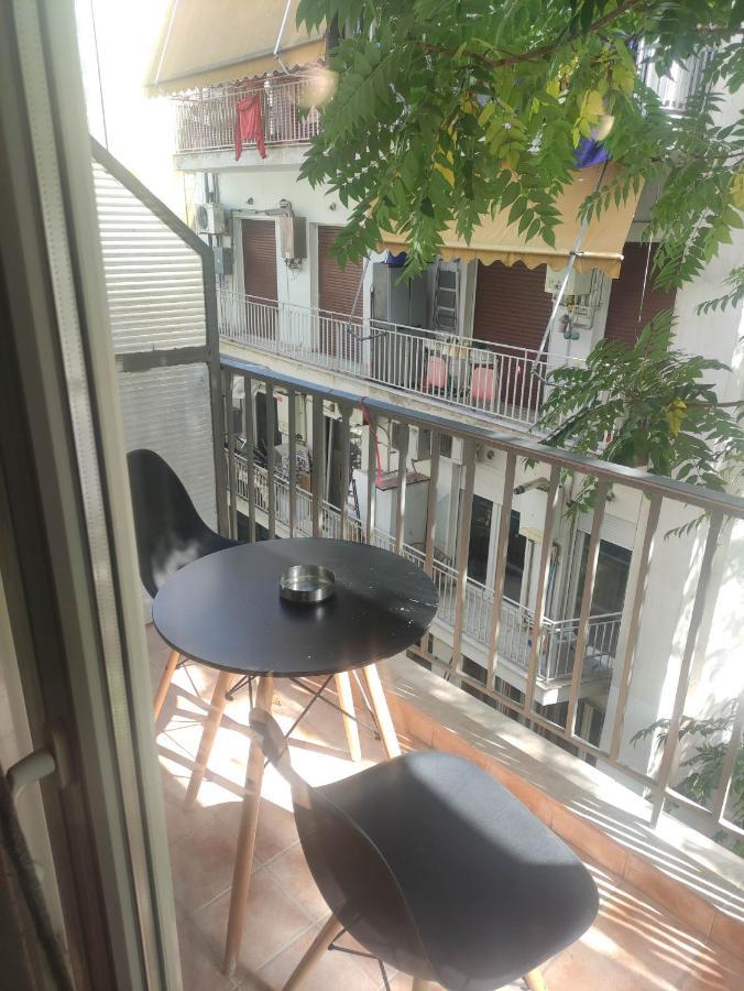 G M 3 Rooms Kentpo In The Heart Of The City Лариса Екстериор снимка