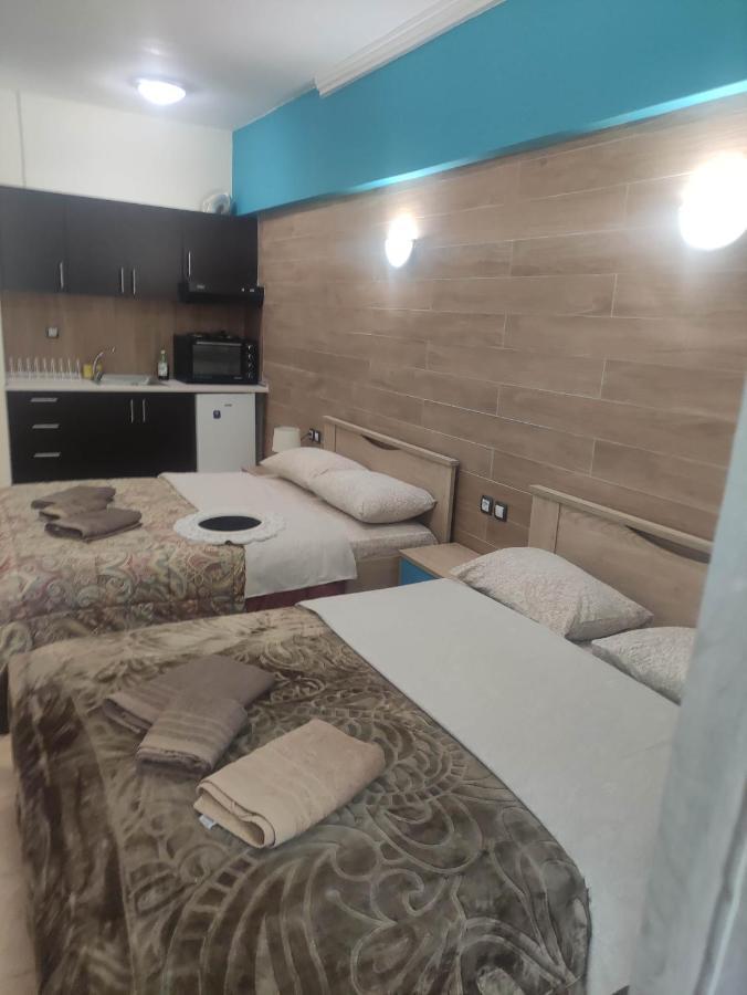 G M 3 Rooms Kentpo In The Heart Of The City Лариса Екстериор снимка